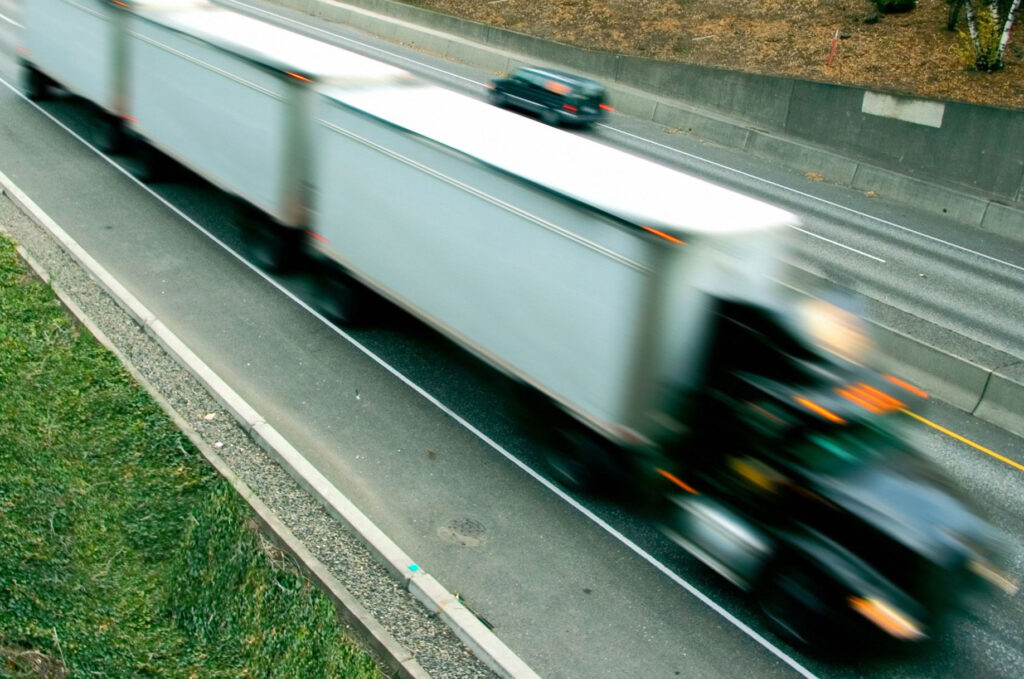 Proving Negligence in a Truck Accident Vs. a Standard Auto Accident
