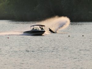 Learn How to Avoid Water Skiing Accidents
